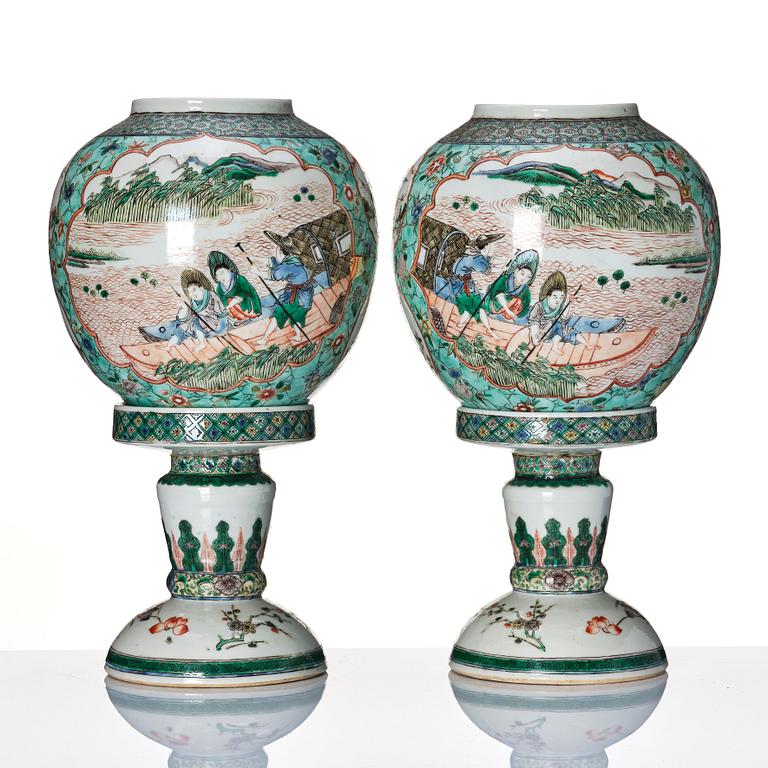 A pair of 'famille verte' lanterns, Qing dynasty, 19th century.