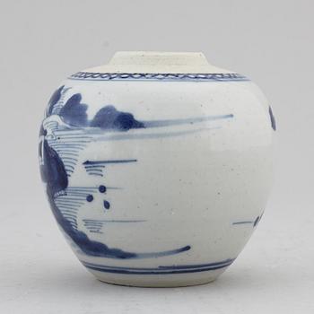 A blue and white jar, Qing dynasty, Qianlong (1736-95).