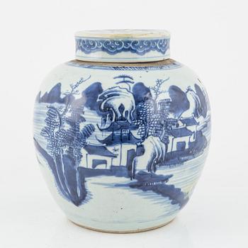 A blue and white jar, Qing dynasty, Qianlong (1736-95).