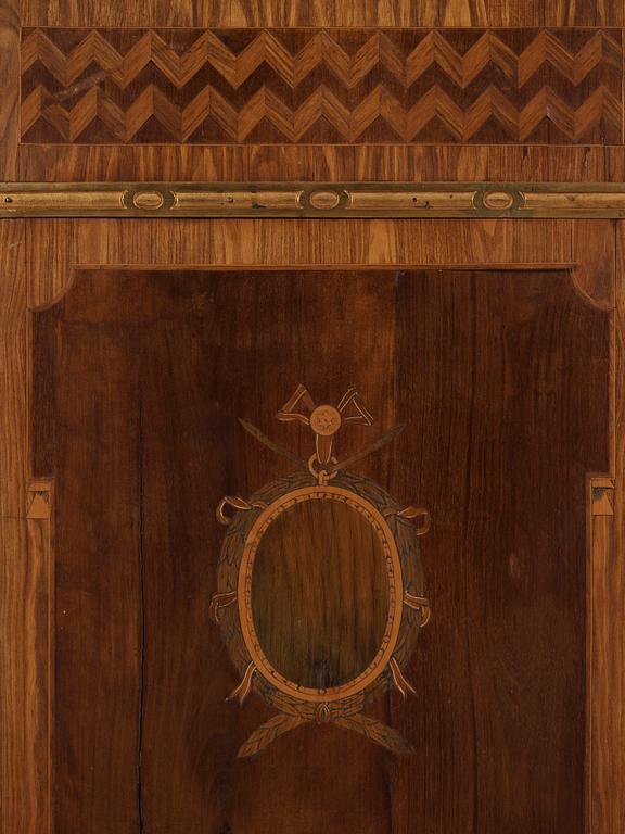 A Gustavian late 18th century commode by Anders Lundelius, master 1778.