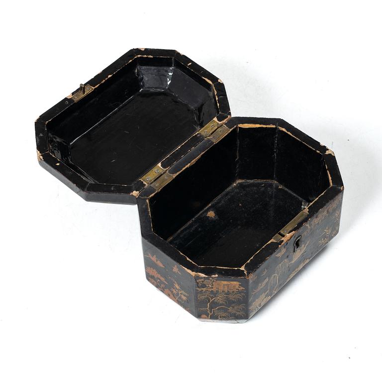A Chinese laquered wooden box, around 1900.