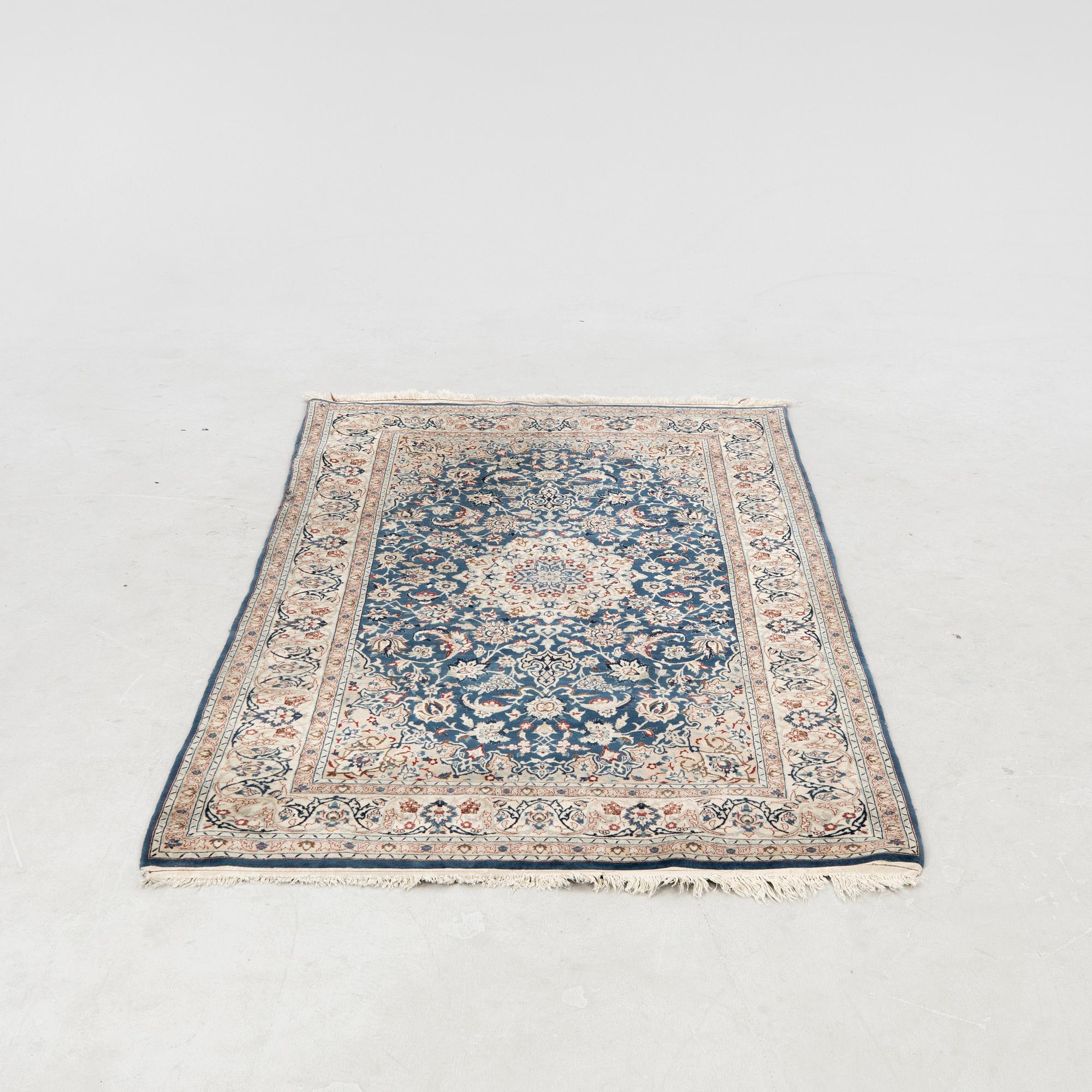 Oriental rug, antique, approximately 188x108 cm.