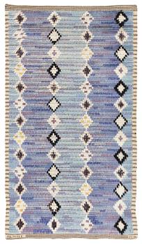 189. Marianne Richter, a carpet, "Påfågeln", knotted pile, ca 171 x 97 cm, signed AB MMF MR.