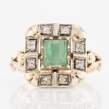 Ring, 14K gold with emerald and old-cut diamonds.