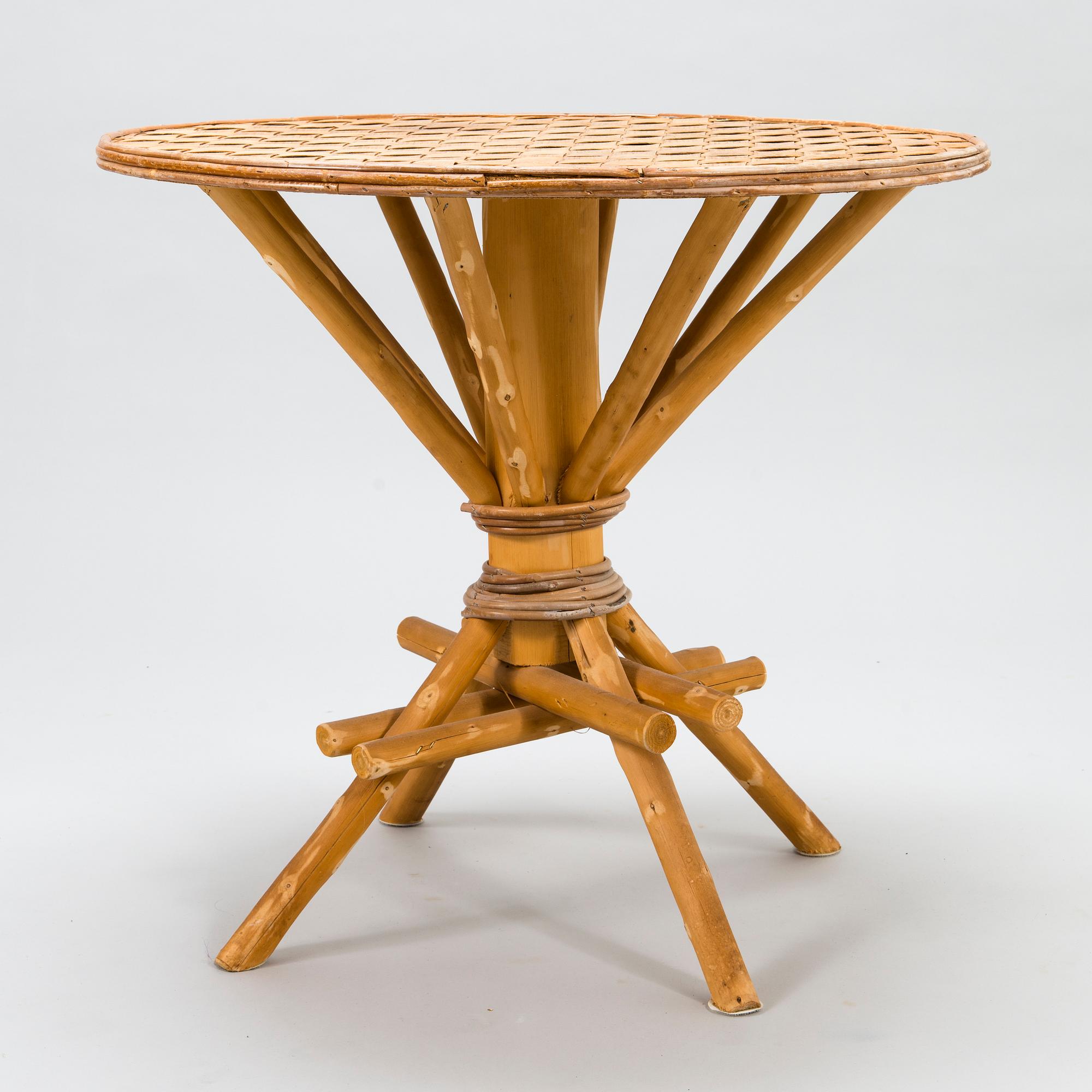 KORGSTOLAR, 2 st, BORD, "Le Corbusier", tillverkare Pascal Raffier Vannerie, Frankrike 1900-talets slut.