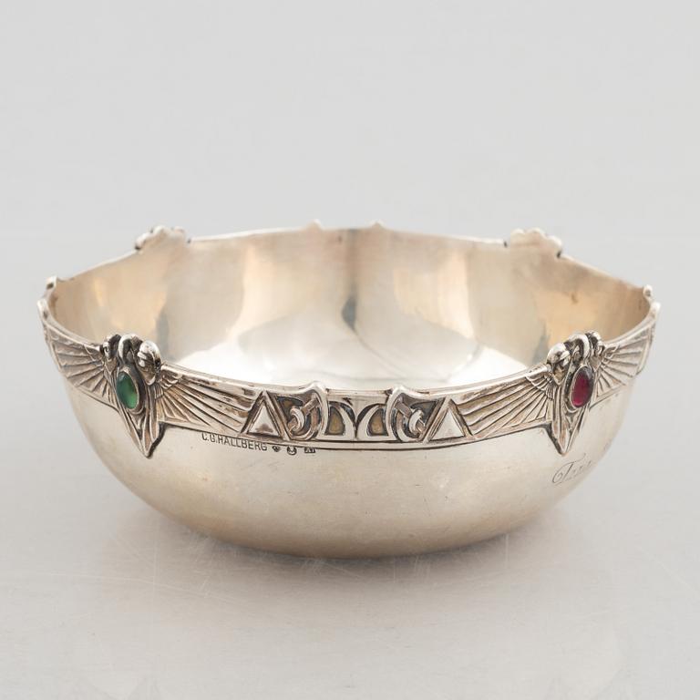 A Swedish silver bowl, mark of CG Hallberg, Stockholm 1903.