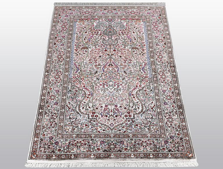 Matto, Qum Silk, ca 124 x 77 cm.