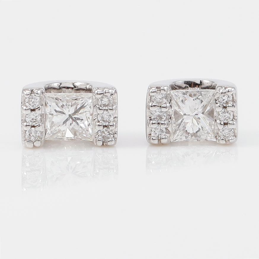 ÖRHÄNGEN, 1 par, 14K vitguld och diamanter tot ca 0.30 ct.