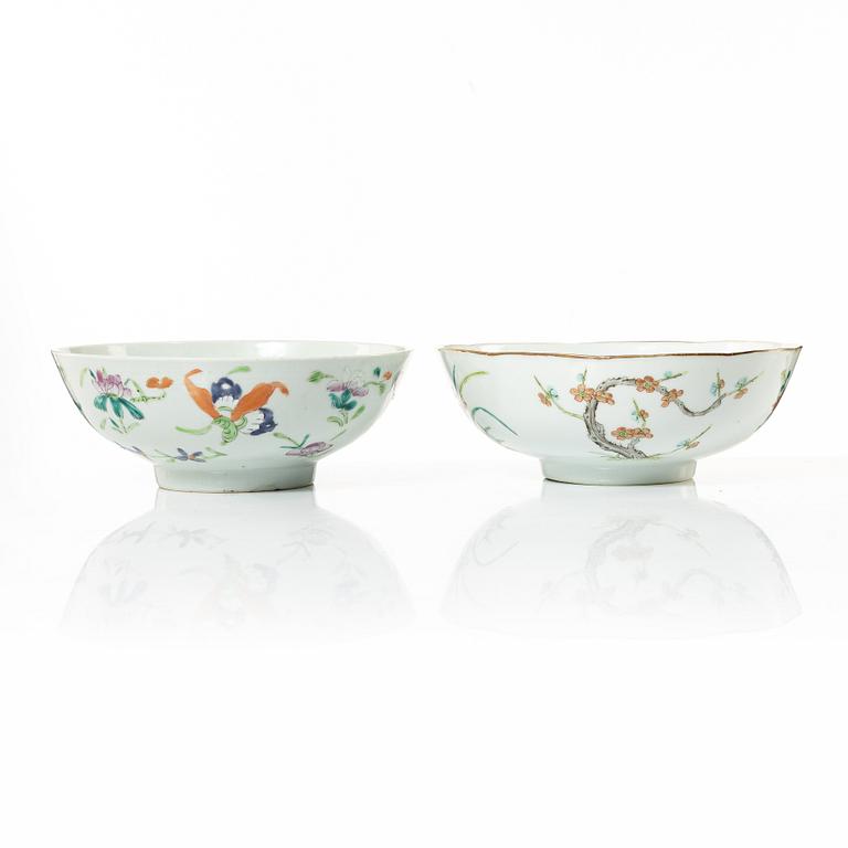 Two Chinese porcelain bowls, 19th Century.