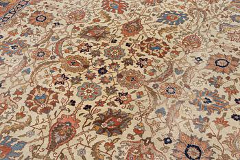 Rug, antique/semi-antique Tabriz, approx. 370 x 272 cm.