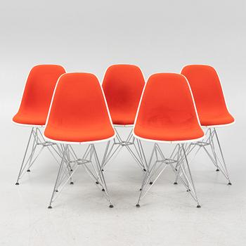 Charles & Ray Eames, stolar 5 st, "Plastick chair DSR", Vitra, daterad 2010.