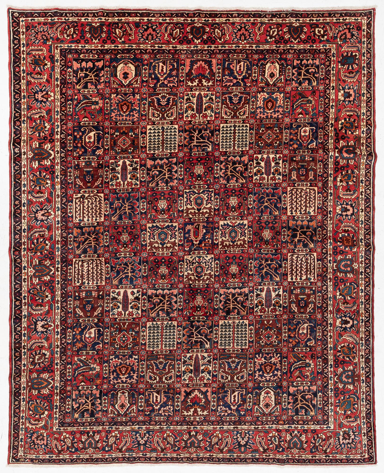 Carpet, Bakhtiari, approx. 380 x 305 cm.
