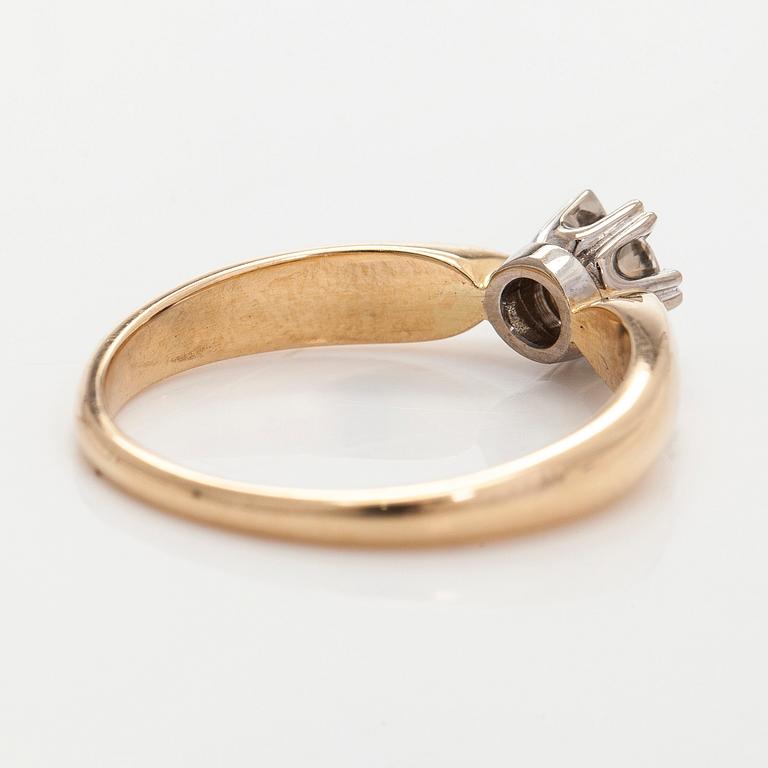 Ring, briljantslipad diamant, 14K guld, Kultakeskus 2006.