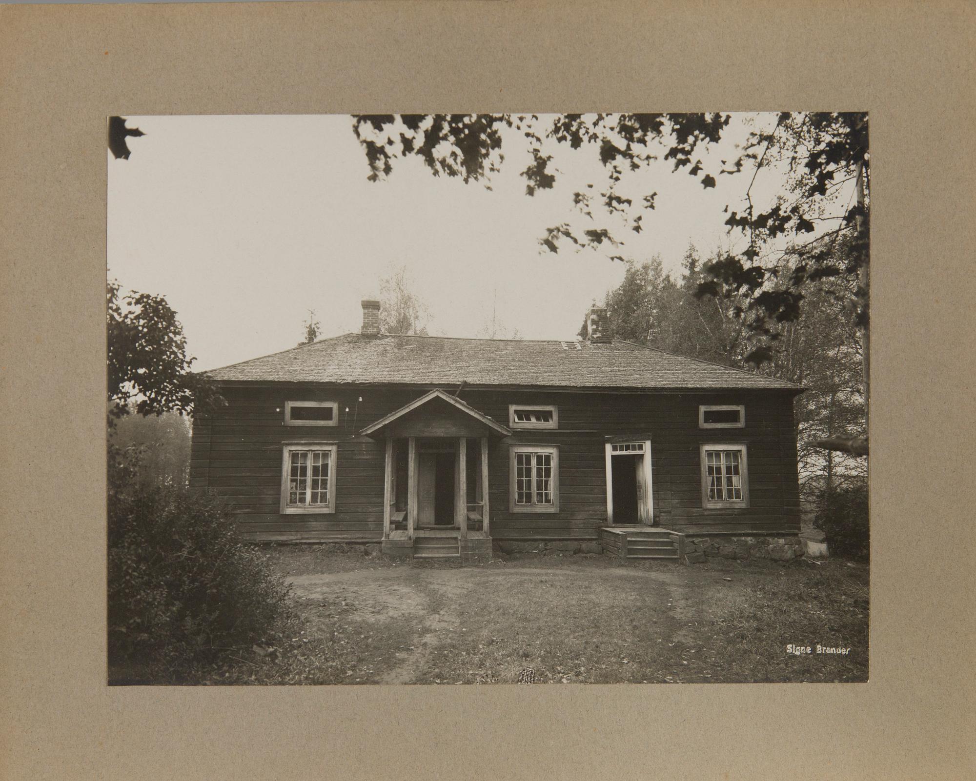 Signe Brander, eleven photographs, mounted on cardboard. First quarter of the 20th century.