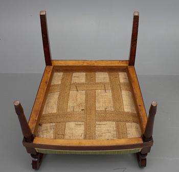 KARMSTOLAR, ett par, empir stil, 1800-tal.