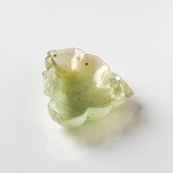A carved nephrite ink palette, Qing dynasty.