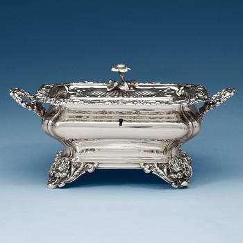 910. A Swedish 19th century silver sugar-casket, makers mark of Adolf Zethelius, Stockholm 1838.