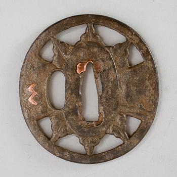 TSUBA, järn, Japan, 1500-/1600-tal.
