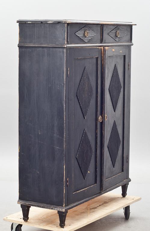 SKÄNK, gustaviansk stil. 1900-talets första hälft.