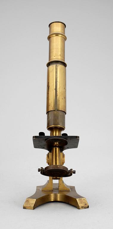 MICROSKOP, 1900-talets början.