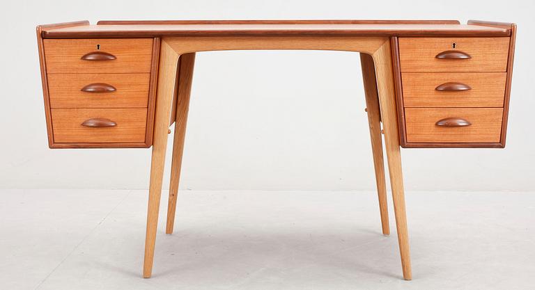 SKRIVBORD, "Pl. Uddebo", Svante Skogh, Aktiebolaget Möbelfabriken Balder, Vaggeryd, 1950-talets andra hälft.