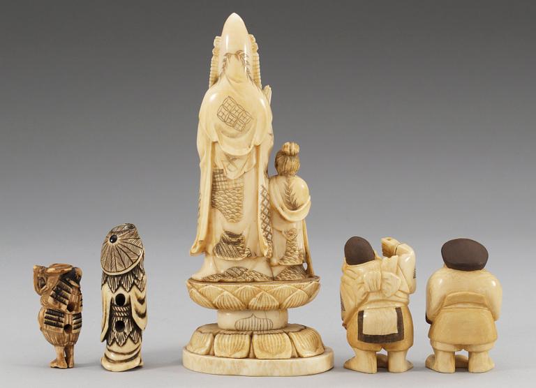 FIGURINER, fem stycken, ben. Kina/Japan.