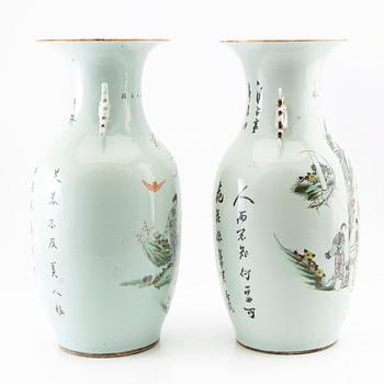 Two Chinese vases, 20th century.