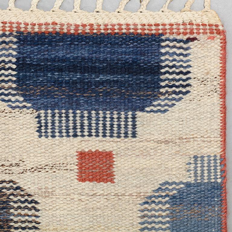 Märta Måås-Fjetterström, A CARPET, "Blåplump", flat weave, ca 301,5 x 202 cm, signed AB MMF.