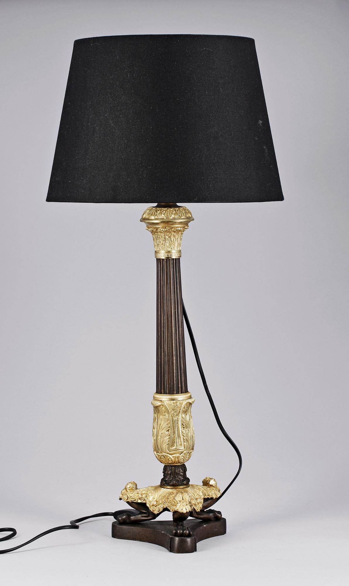 BORDSLAMPA, empirestil, delvis brons, 1900-talets början.
