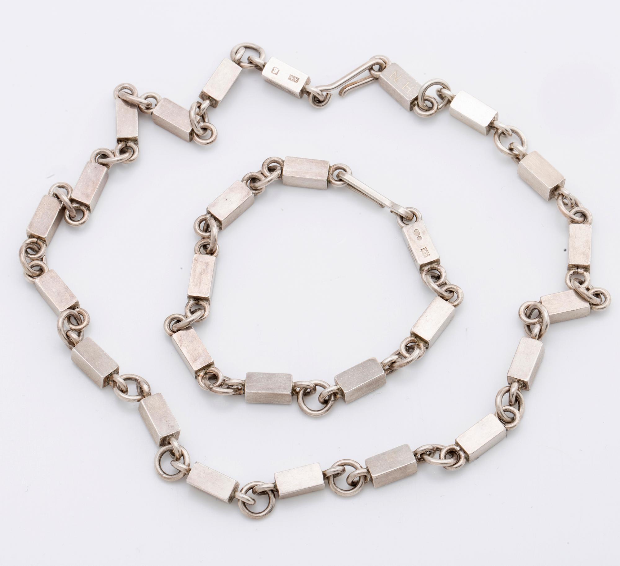 A Wiwen Nilsson necklace and bracelet, sterling silver,Lund 1967. Total weight 93 gram.