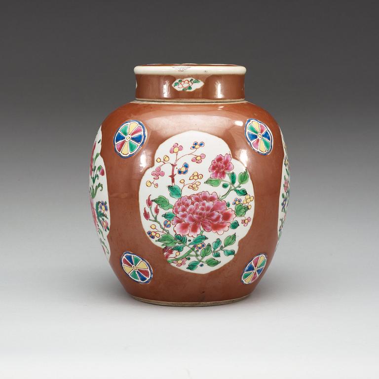 KRUKA med LOCK, porslin. Qing dynastin.