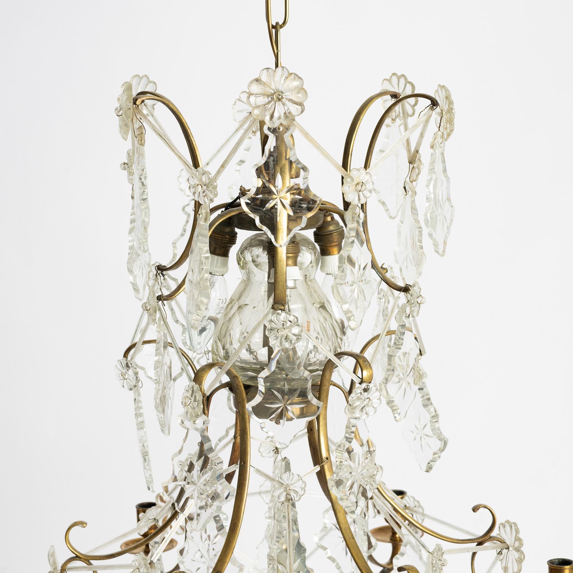 A Rococo style chandelier, 19th century.