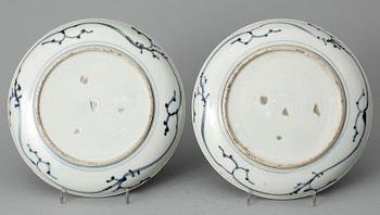 TALLRIKAR, ett par, porslin, Japan 1800-tal.