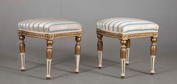 TABURETTEJA, 2 kpl, 1800-luvun loppu.