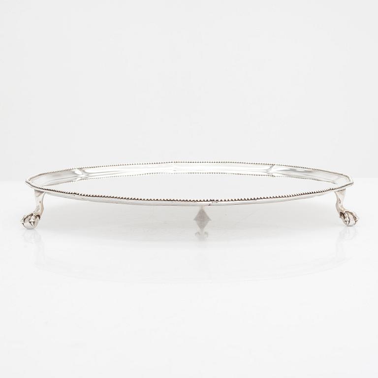Thomas Pratt & Arthur Humphreys, salver, sterlingsilver, London 1782.