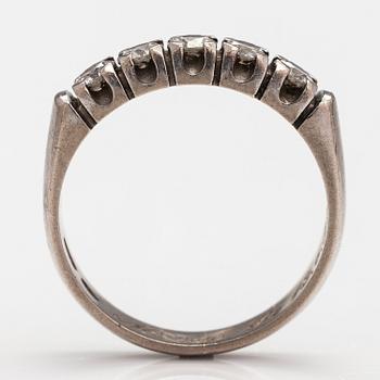 SORMUS, 14K kultaa, timantteja n. 0.50 ct yht. Mallikoru, Helsinki 2006.