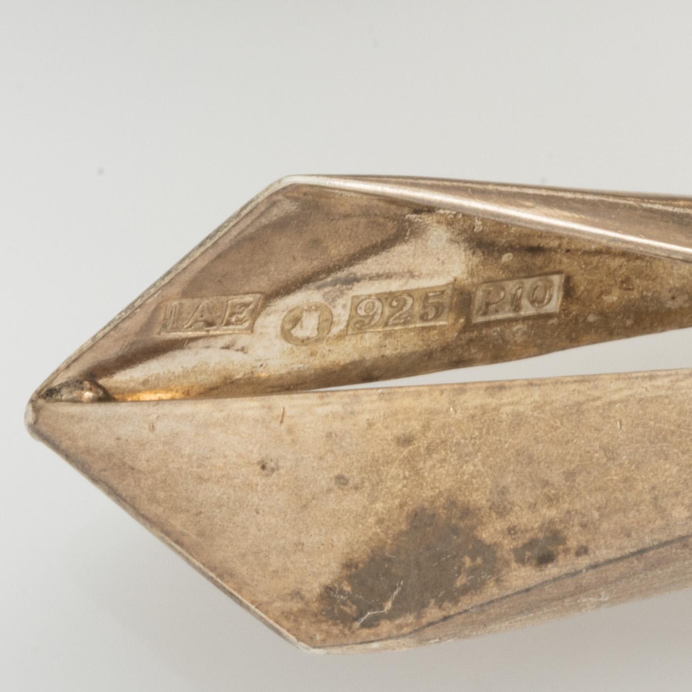 Örhängen, ett par, silver.