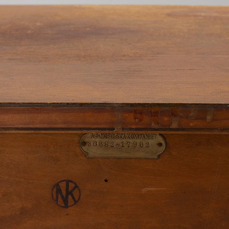 A chest of drawers, "Lady", Nordiska Kompaniet, Sweden, 1925.