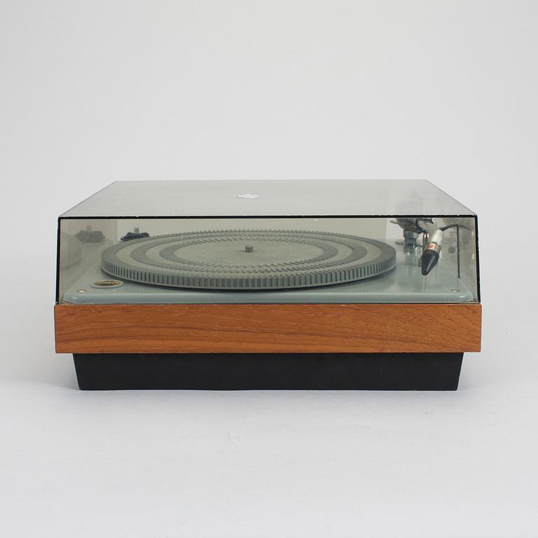 SKIVSPELARE OCH RADIO, His Master´s voice/Bang Olufsen och Conserton, Stockholm, omkring 1960.