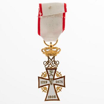 ORDENSTECKEN, "Dannebrogen",  riddare av första graden, 18 K samt emalj.