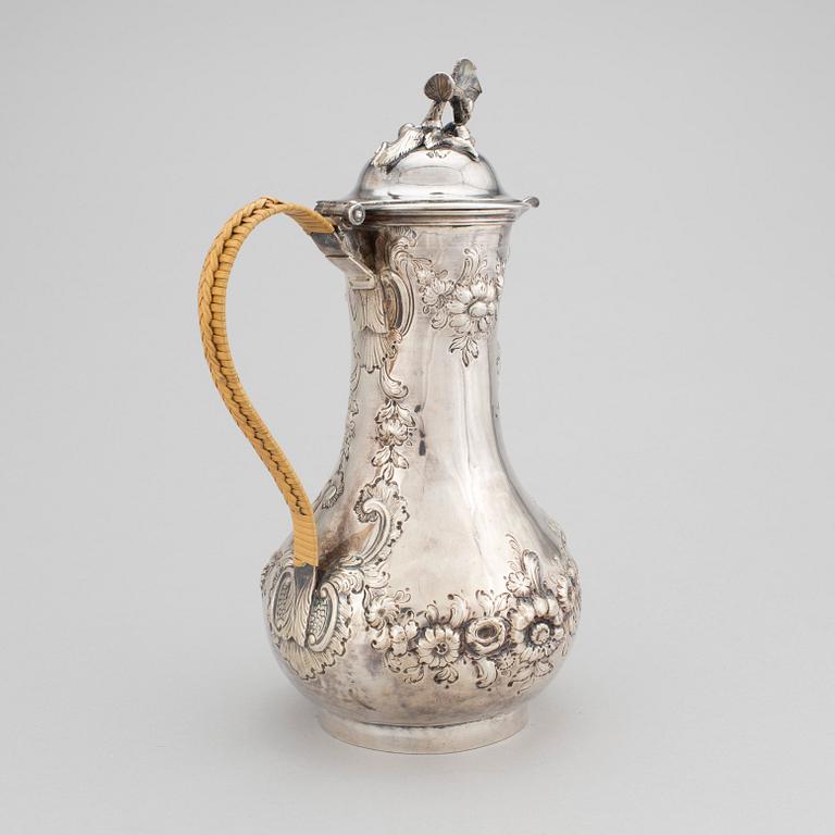 KAFFEKANNA, silver, rokoko, London 1754. Vikt ca 540 gram.