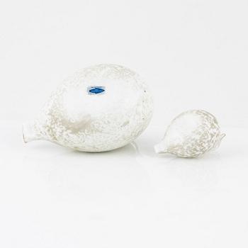 Oiva Toikka, two glass bird sculptures, Nuutajärvi, Notsjö, Finland, signed.