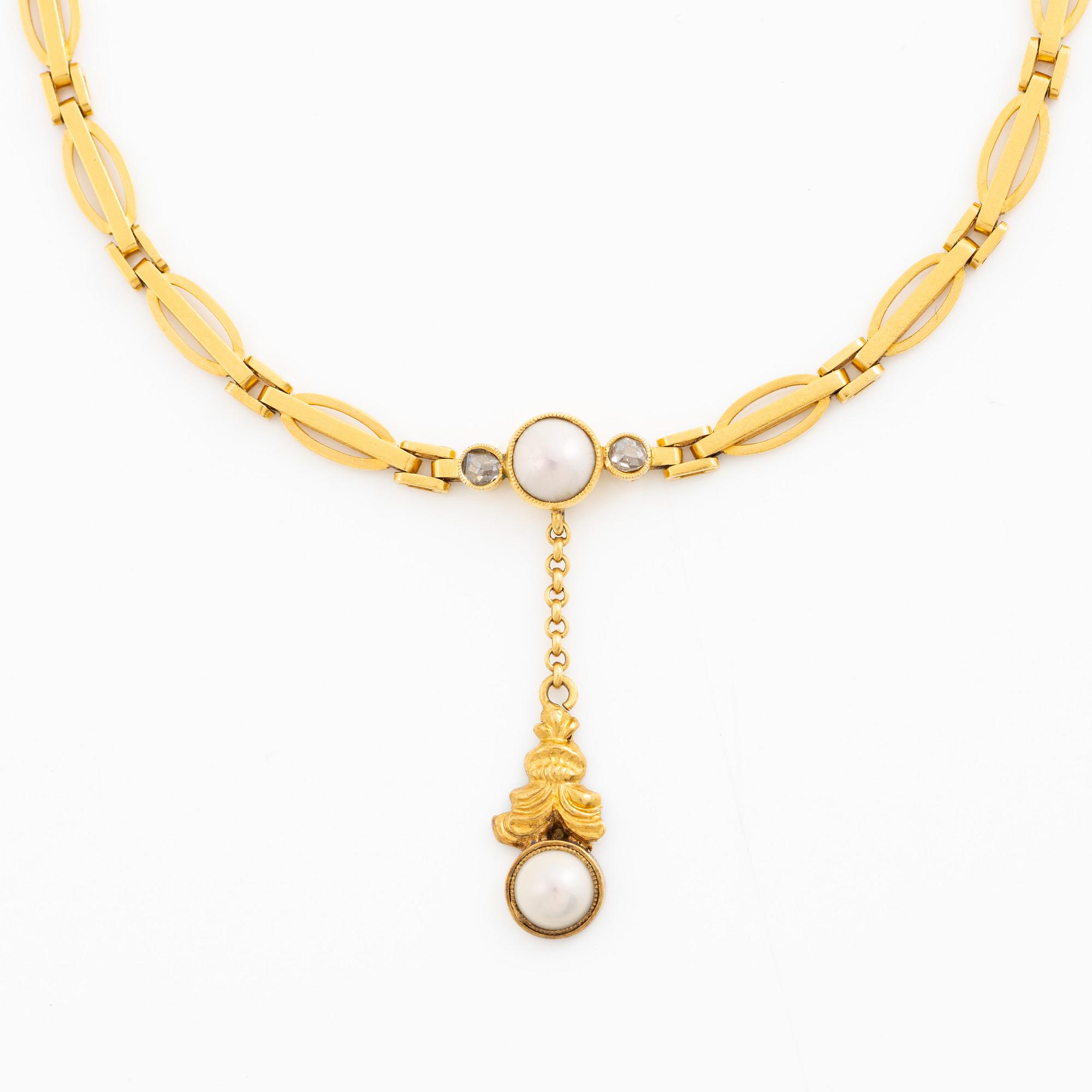 Necklace in 18K gold with half-pearls and rose-cut diamonds, likely 19th century.