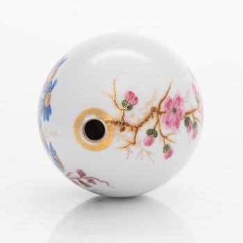 A Russian Easter egg by the Imperial Porcelain Factory in Saint Petersburg late 19th century.