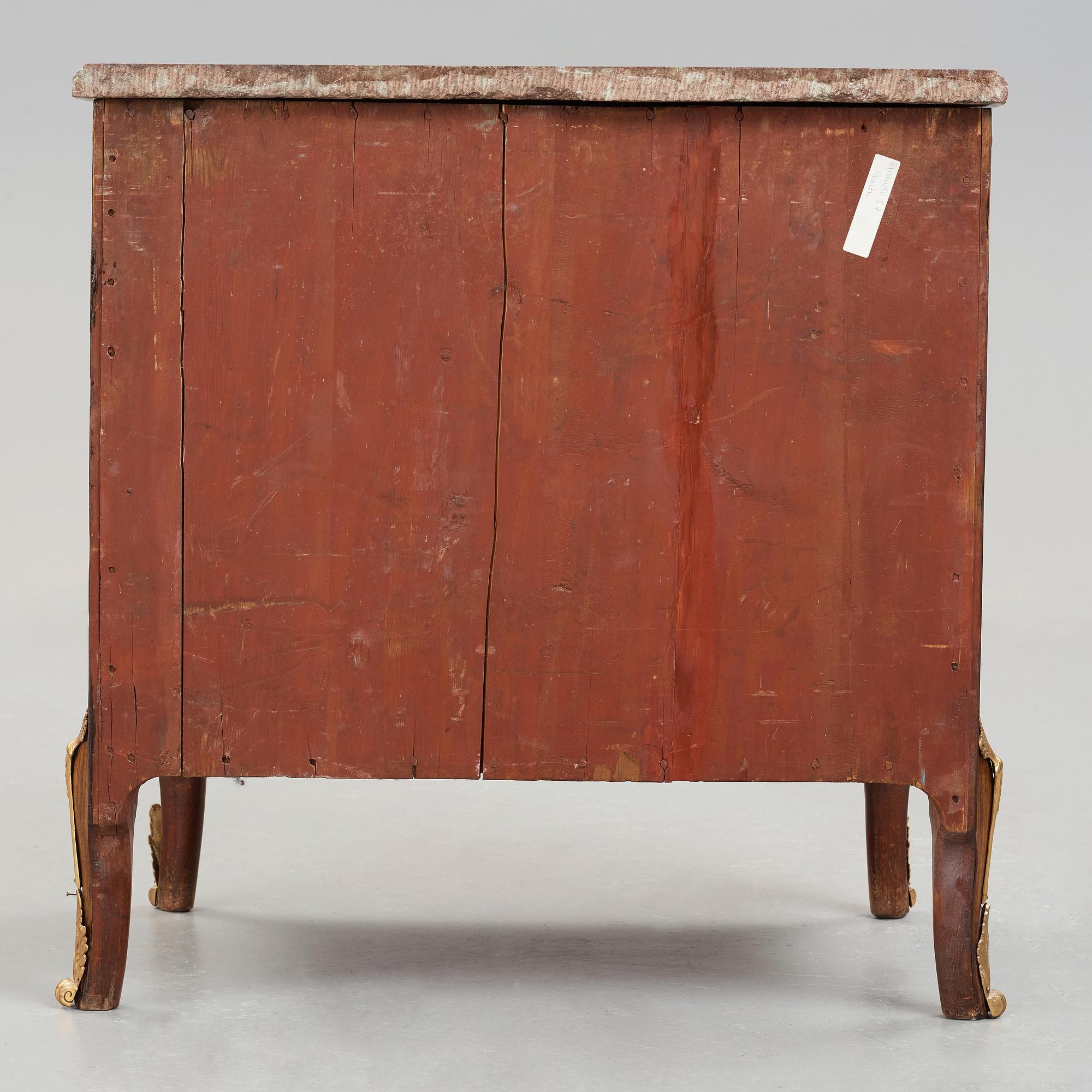 A Gustavian 18th century commode in the manner of Johan Wilhelm Metzmacher (master in Stockholm 1769-1783).