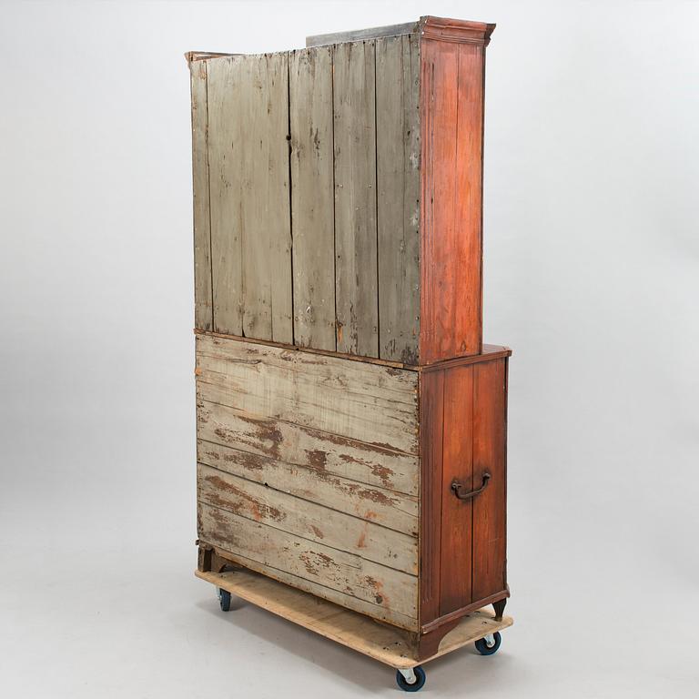 CUPBOARD/ FOLKART CUPBOARD, Finland c. 1800.