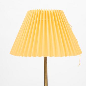 Josef Frank, golvlampa, modell 2326, Firma Svenskt Tenn.