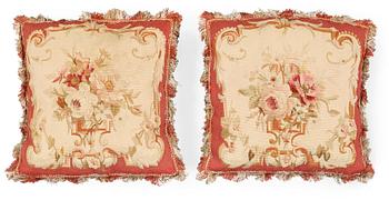 797. CUSHIONS, 1 pair, Tapestry weave, Around 40 x 38,5 cm each, Aubusson, France, 19th century, a Royal provenance.