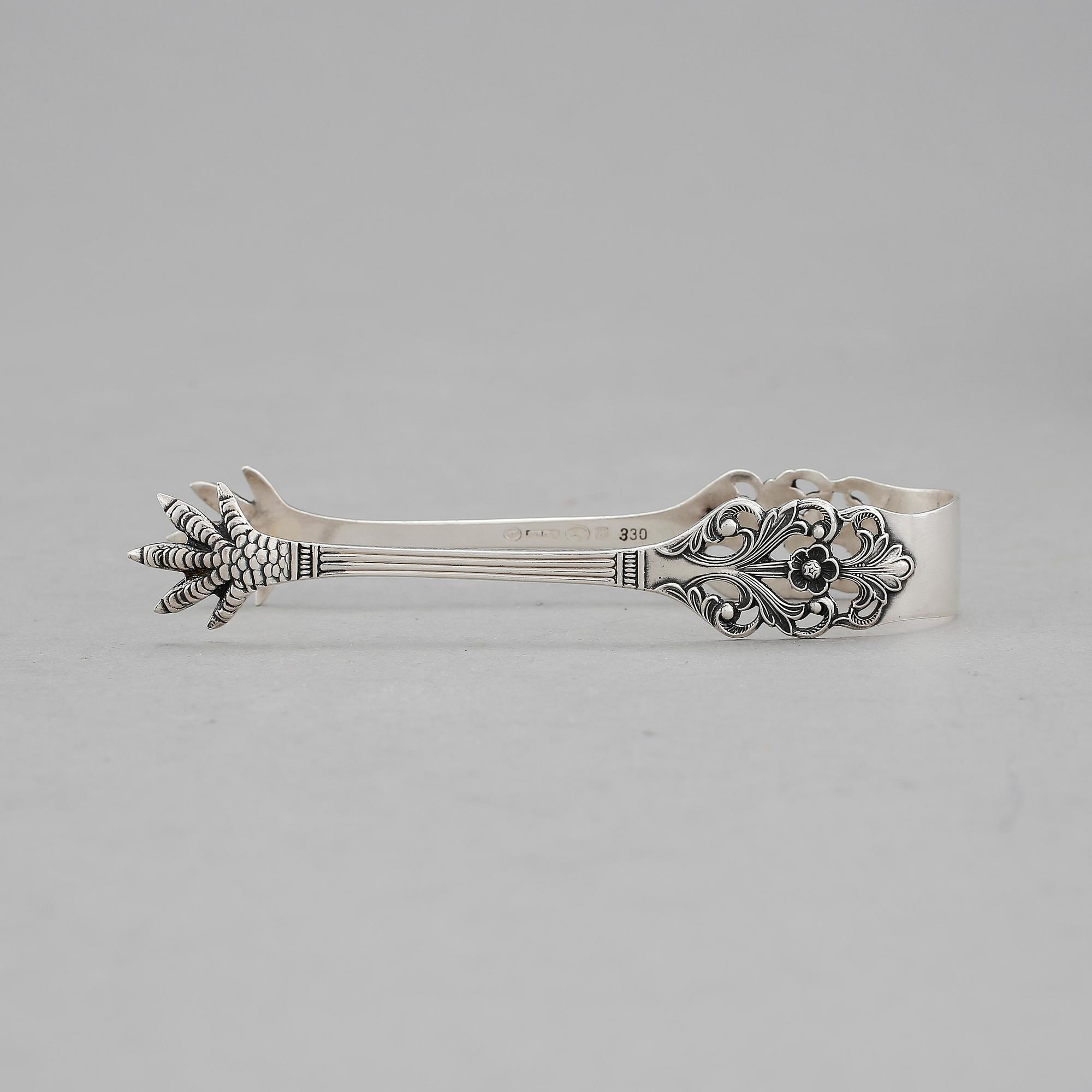 SOCKERSKRIN, silver. Lars Larson & Co, Göteborg 1848. Tidig nyrokoko. Vikt ca 368 gram.