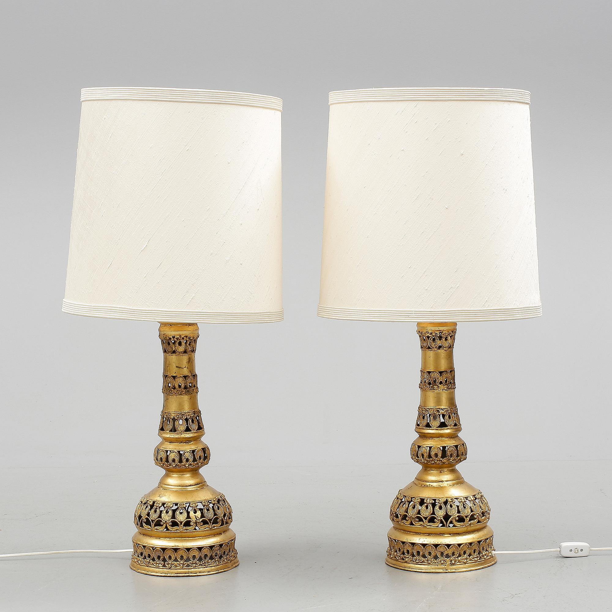 BORDSLAMPOR, ett par, 1900-tal.